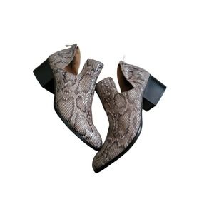 New Direction Federica Women’s snake Skin Natural Python Leather Boot Size 10